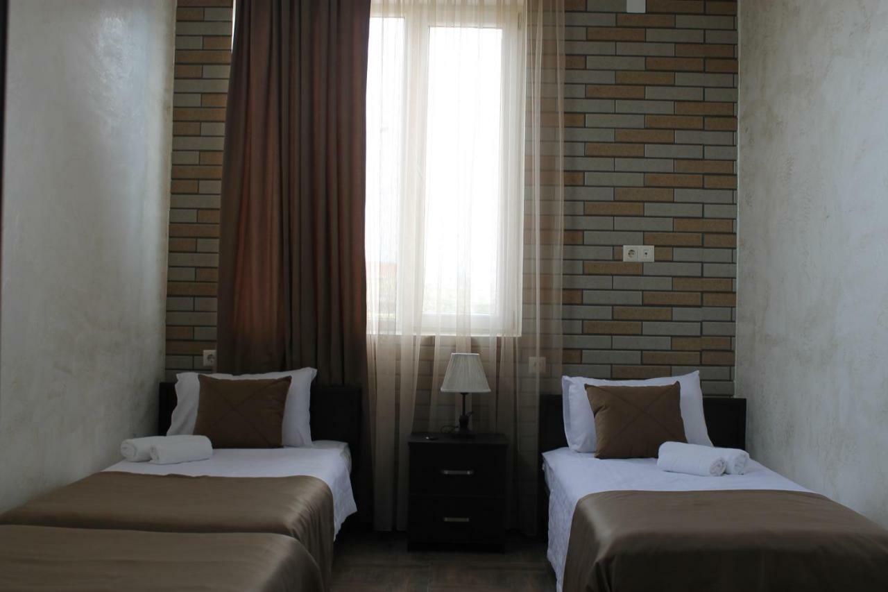 Hotel Progress Batumi Esterno foto