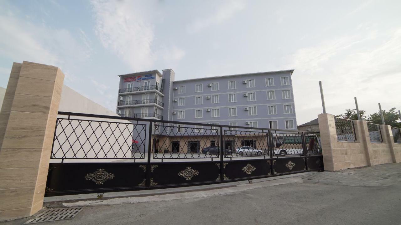 Hotel Progress Batumi Esterno foto