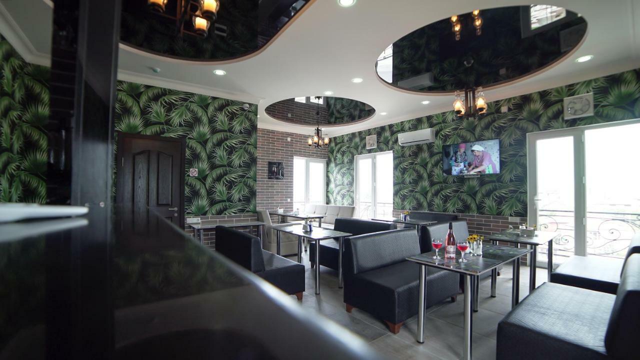 Hotel Progress Batumi Esterno foto
