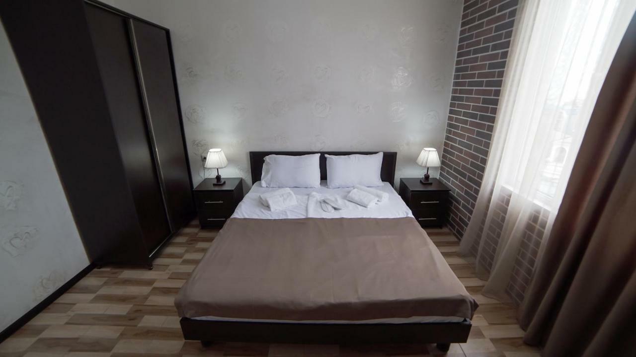 Hotel Progress Batumi Esterno foto